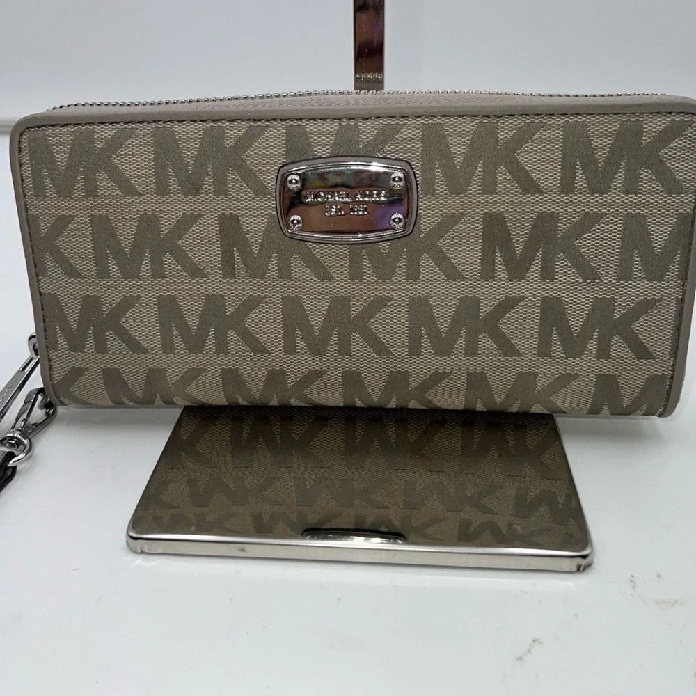 Michael Kors Signature Zip Around Wallet/Wristlet